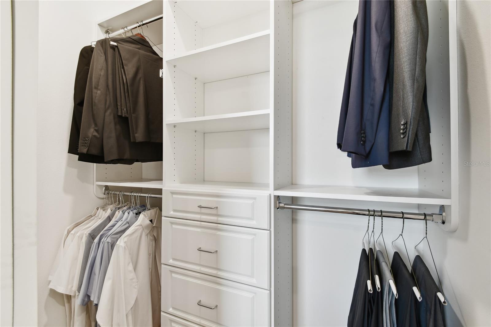 CUSTOM WALK-IN CLOSET GUEST BEDROOM