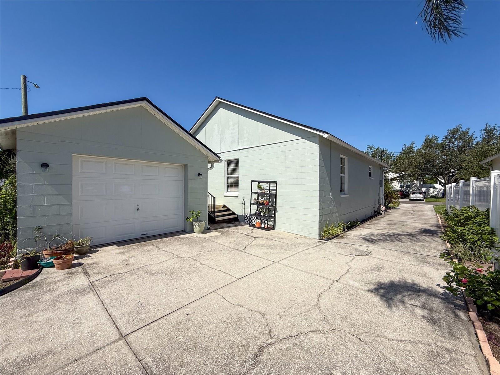 Detached Garage