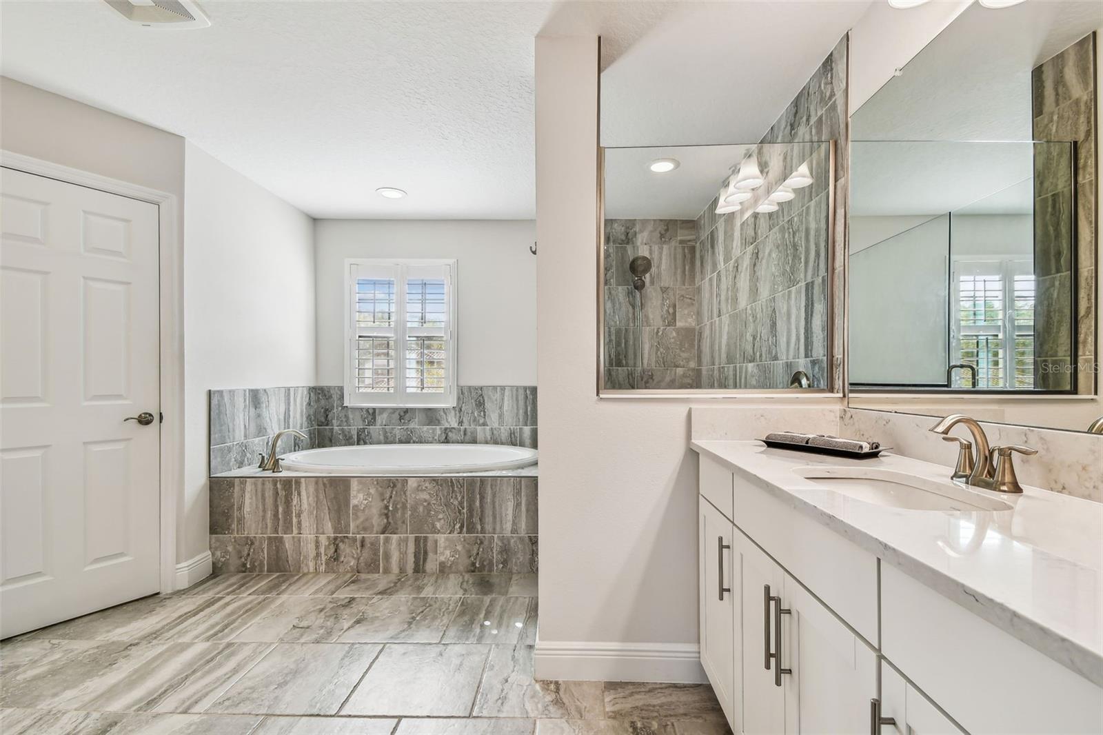 Primary En Suite
