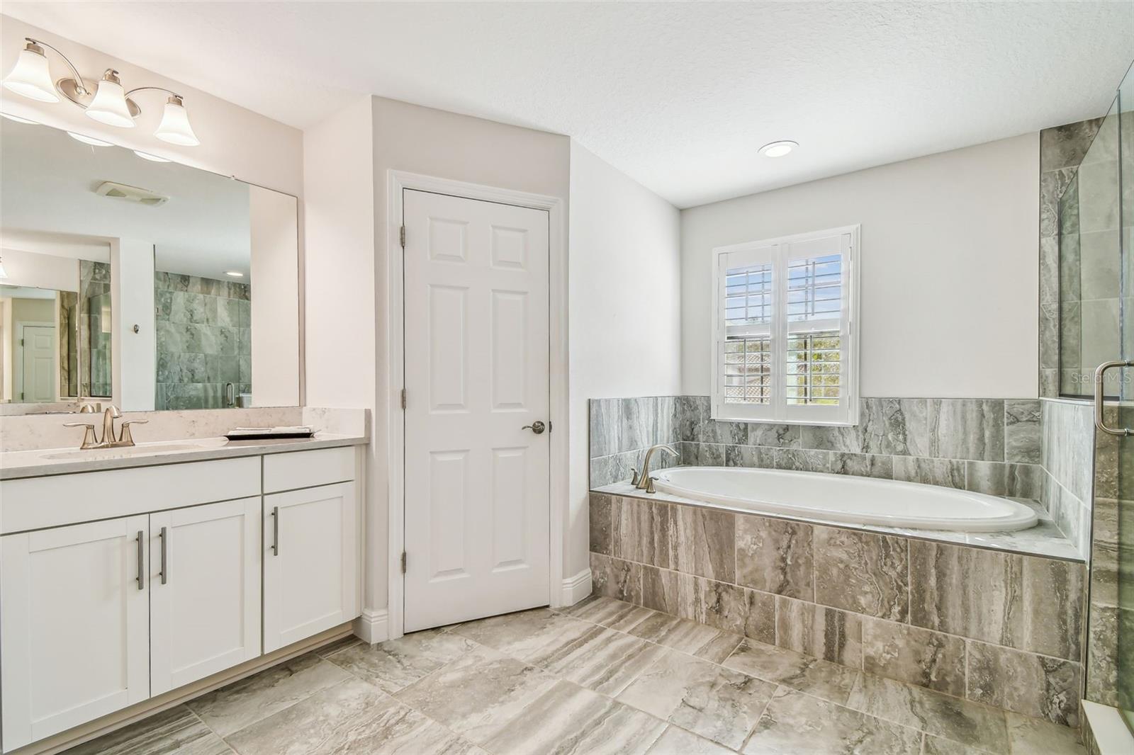 Primary En Suite