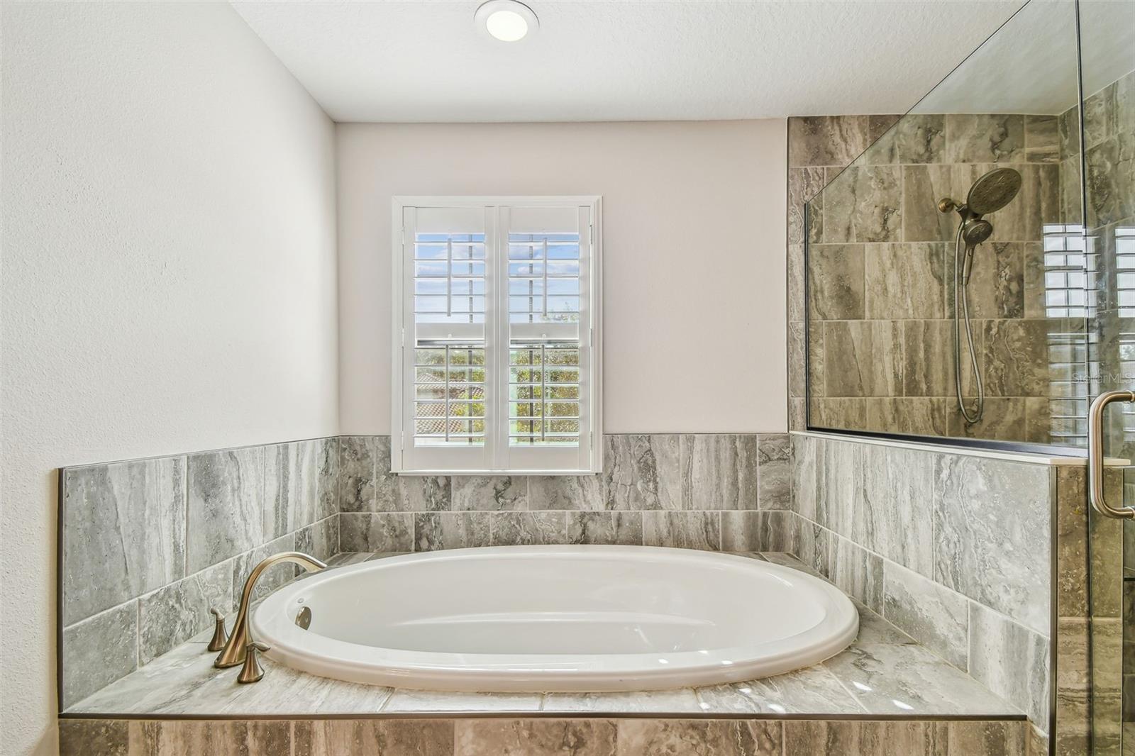 Primary En Suite