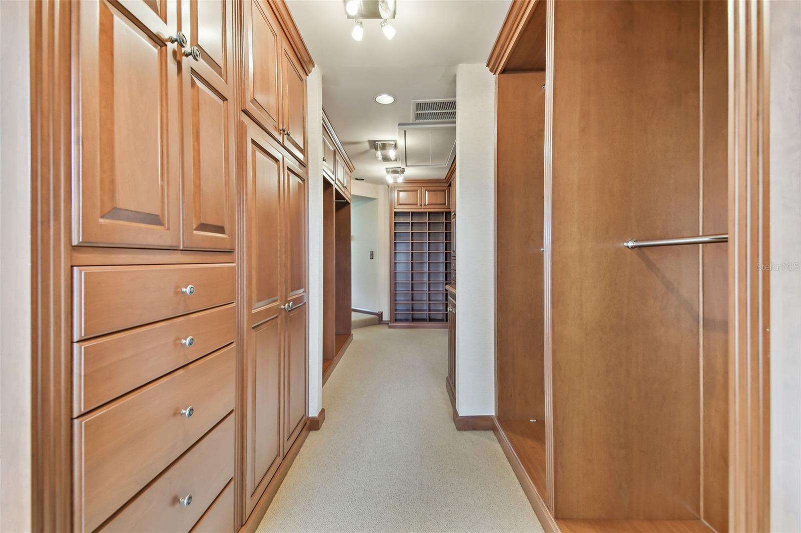 Incredible dream 21 foot closet!