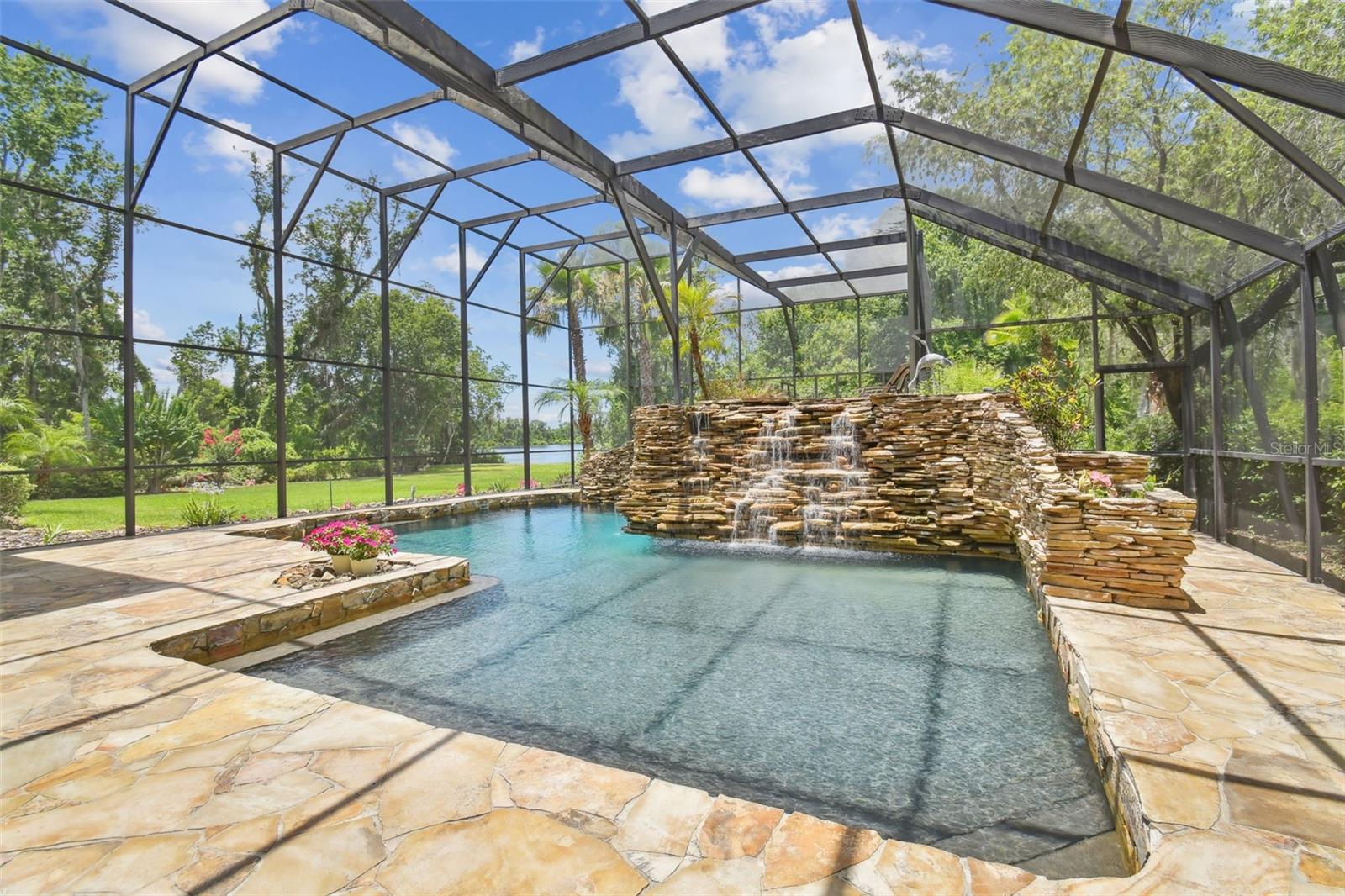 Absolutely gorgeous pool!
