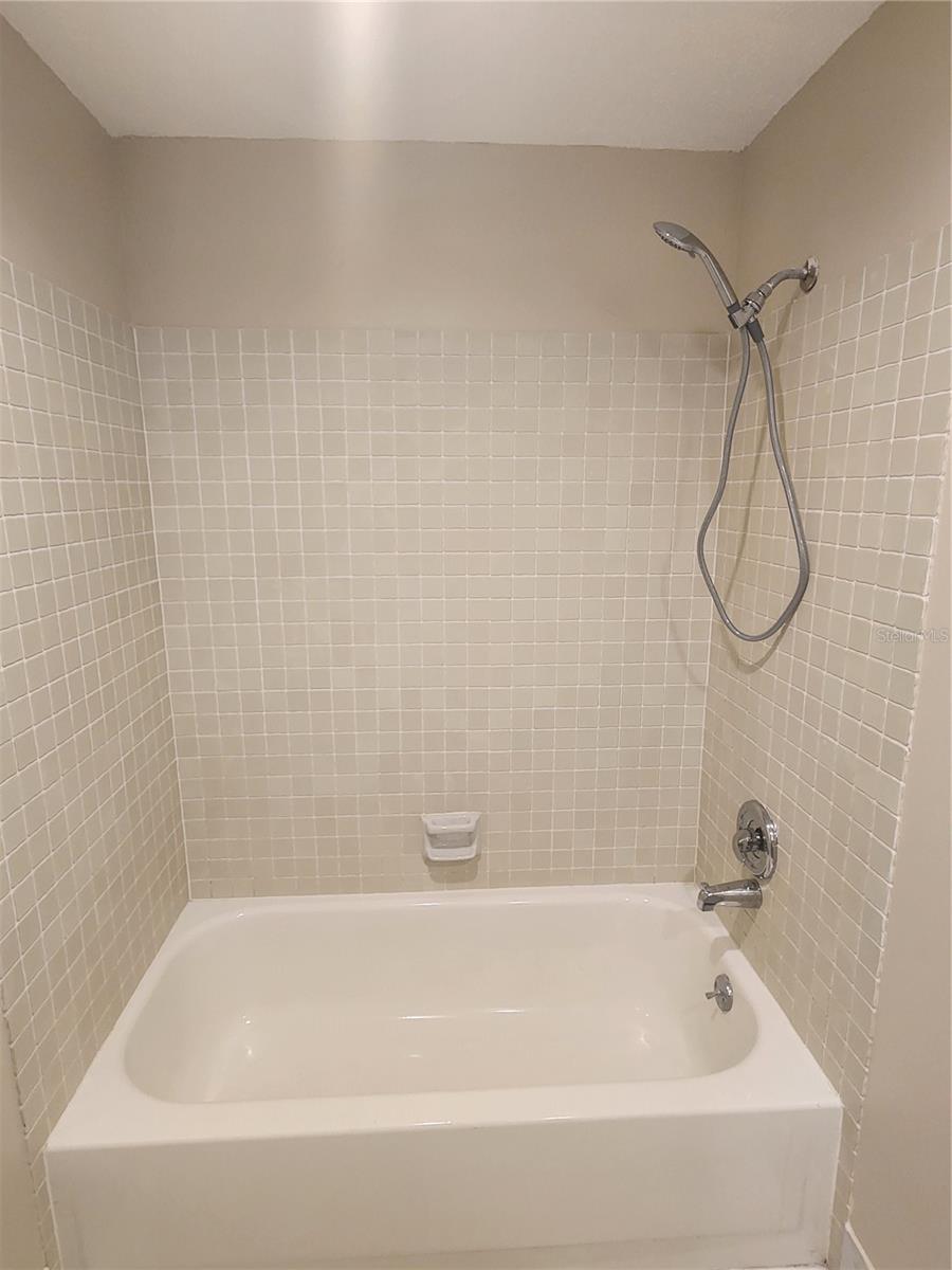 TB8396745