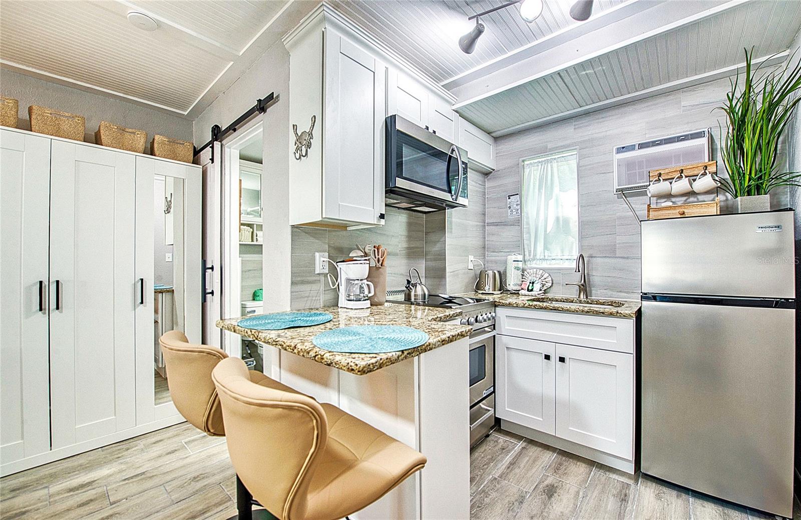 Unit #9 Kitchen dining bartop counter top area