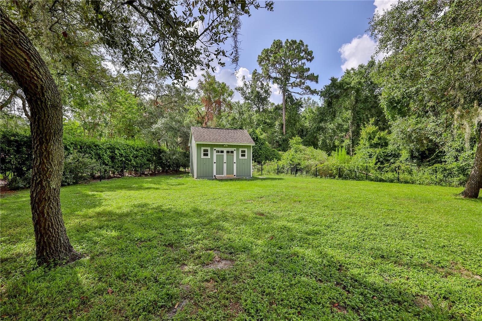 GARDEN SHED