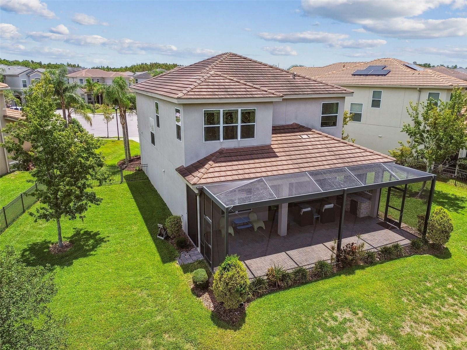 HUGE SIDE YARD AND BACKYARD