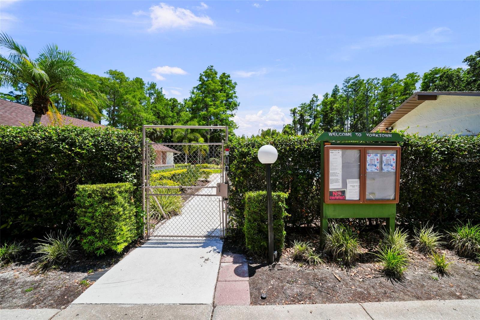Key access to clubhouse, pond, pool amenities.