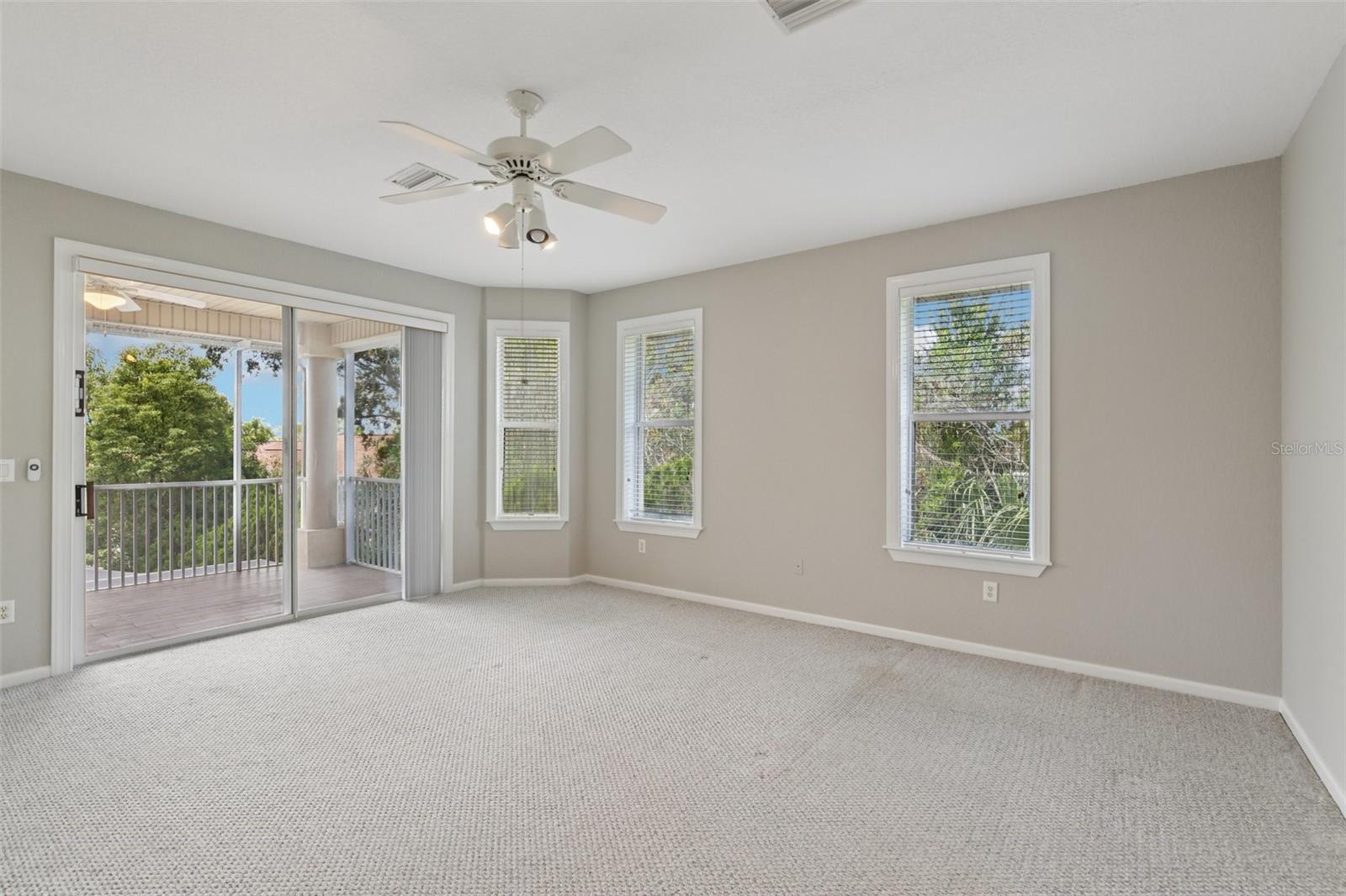 Primary bed with Balcony access