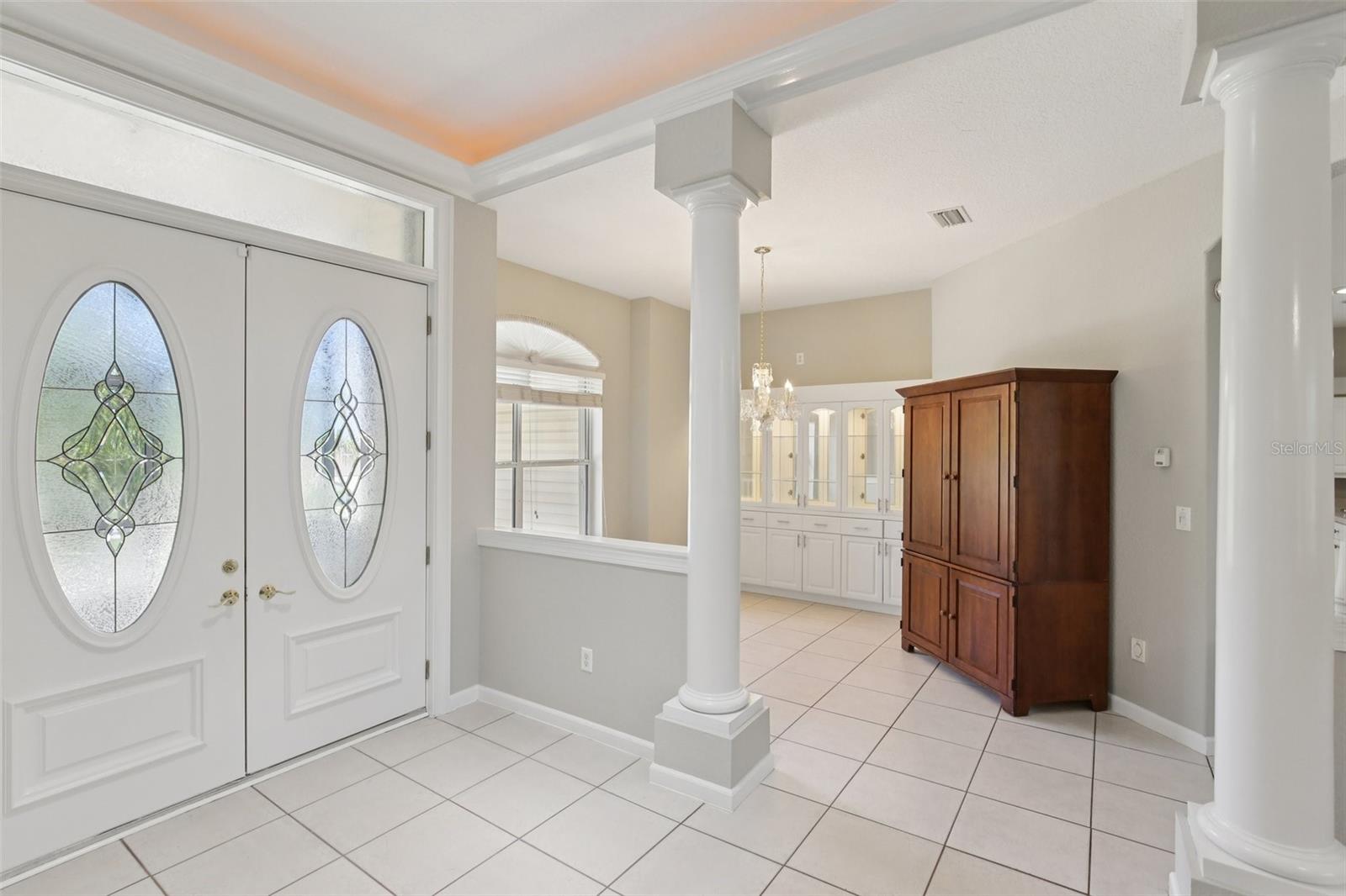 Foyer to Dining