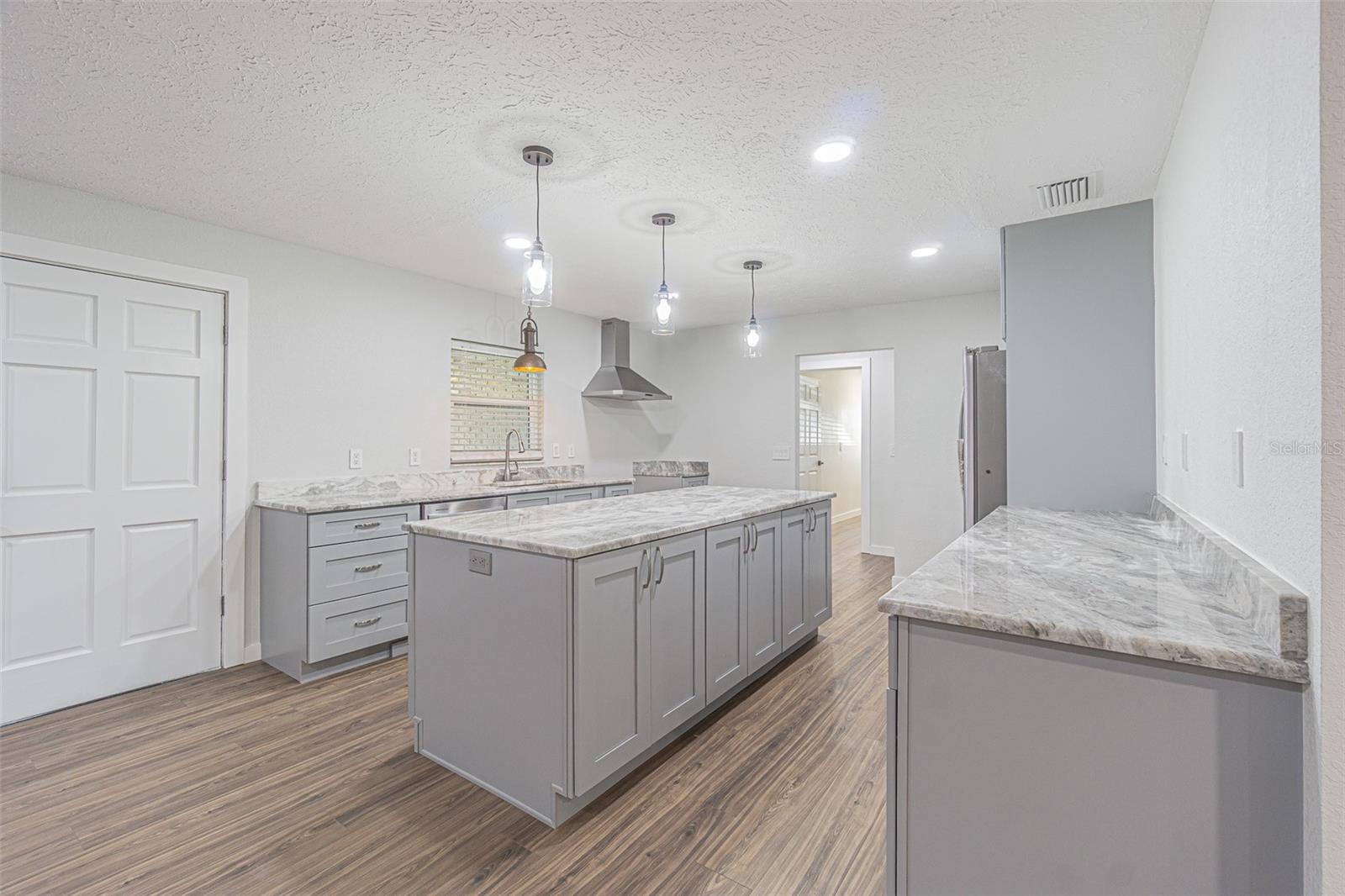Kitchen (from main entrance