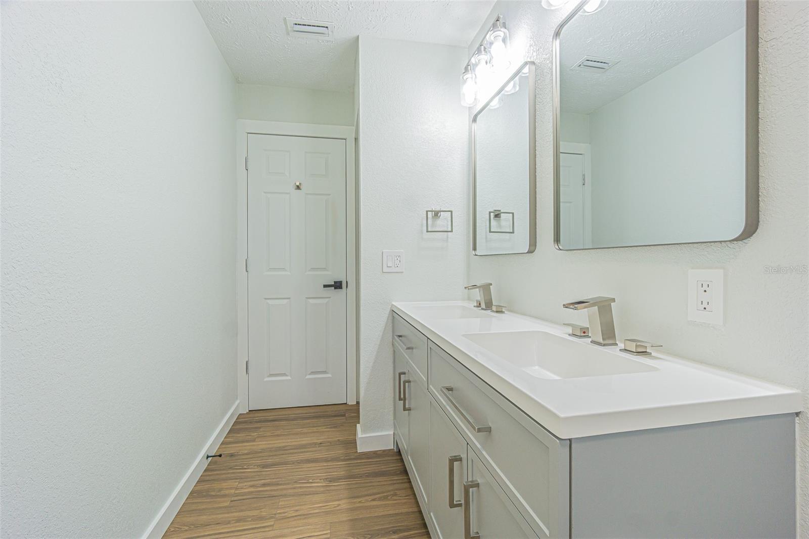 3rd bathroom (hall/guest bath)