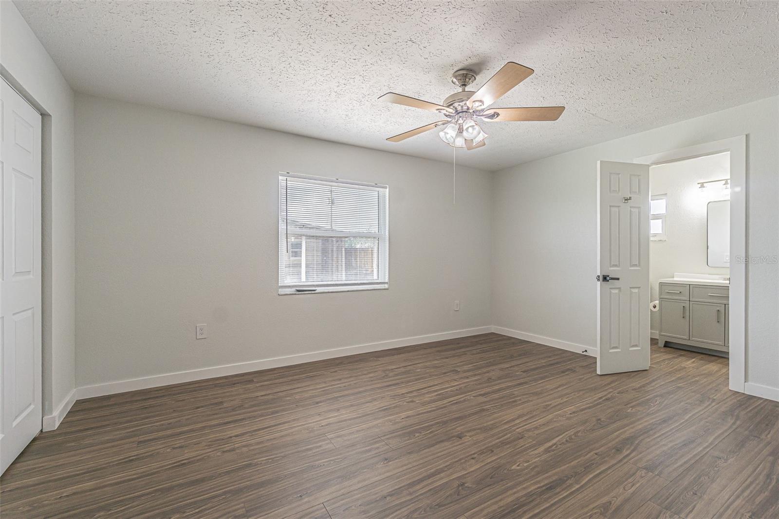 master #2 Split plan gives occupants maximum privacy