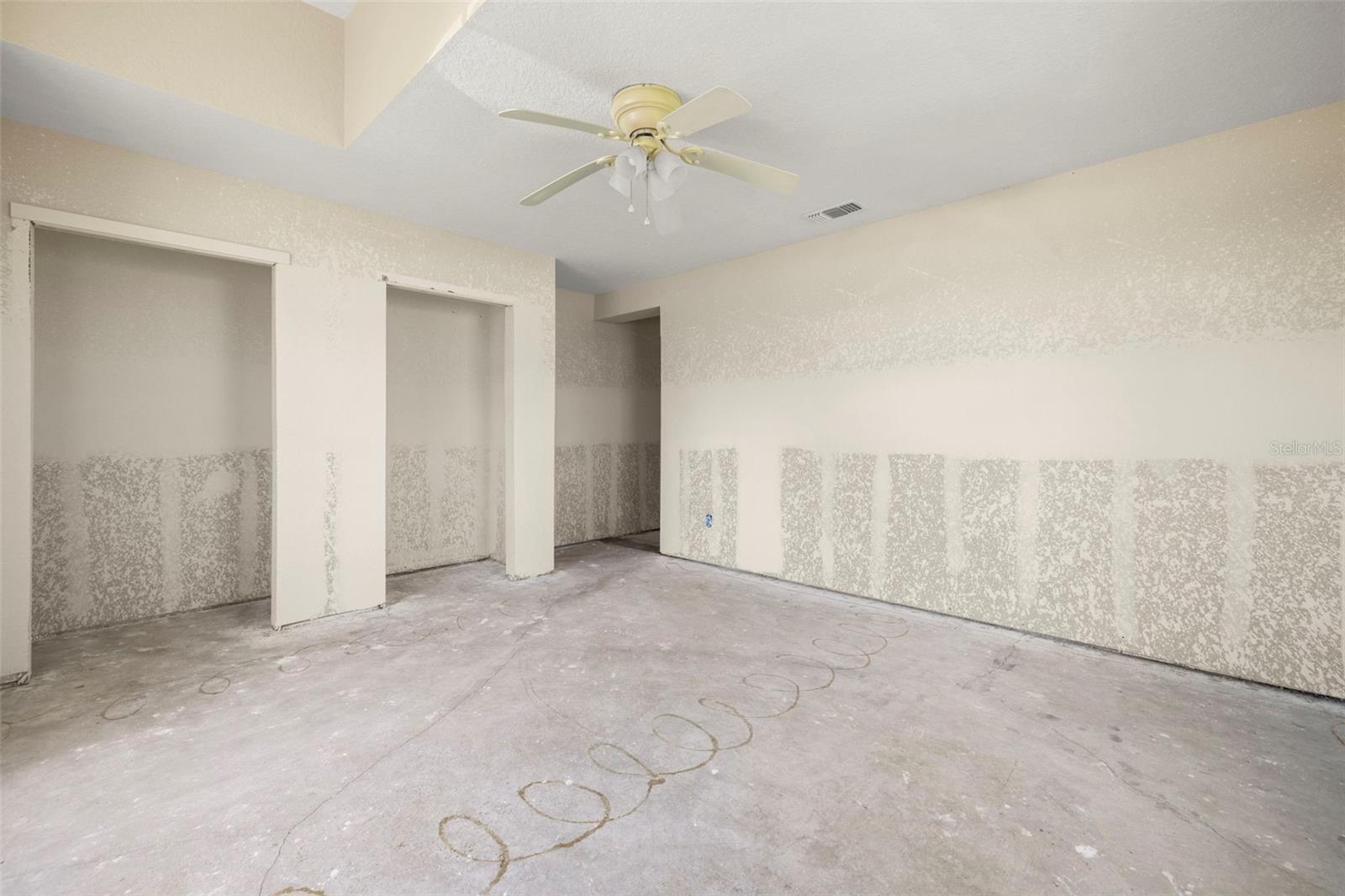 Guest bedroom