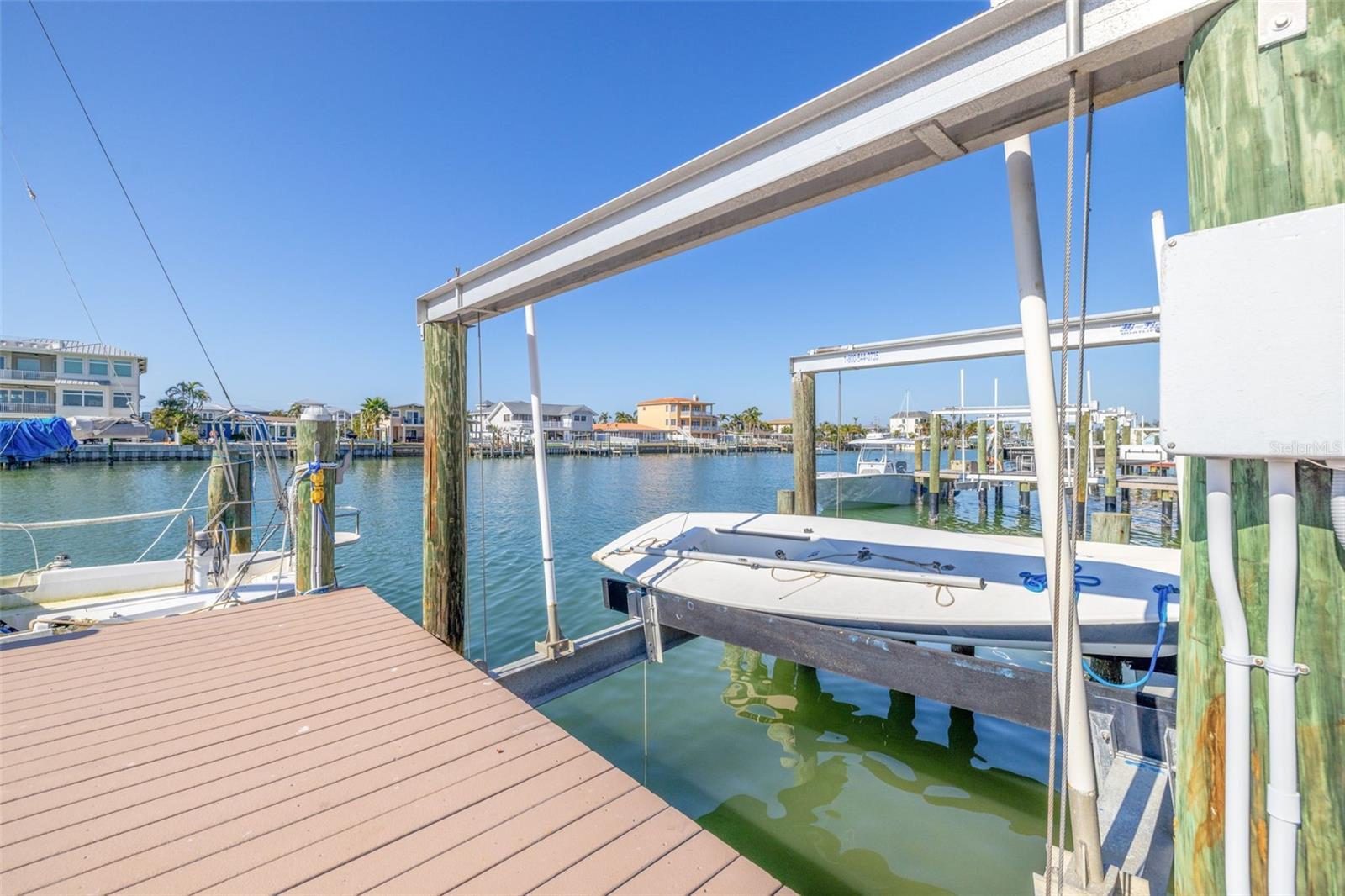 Dock with 16,000 pound lift