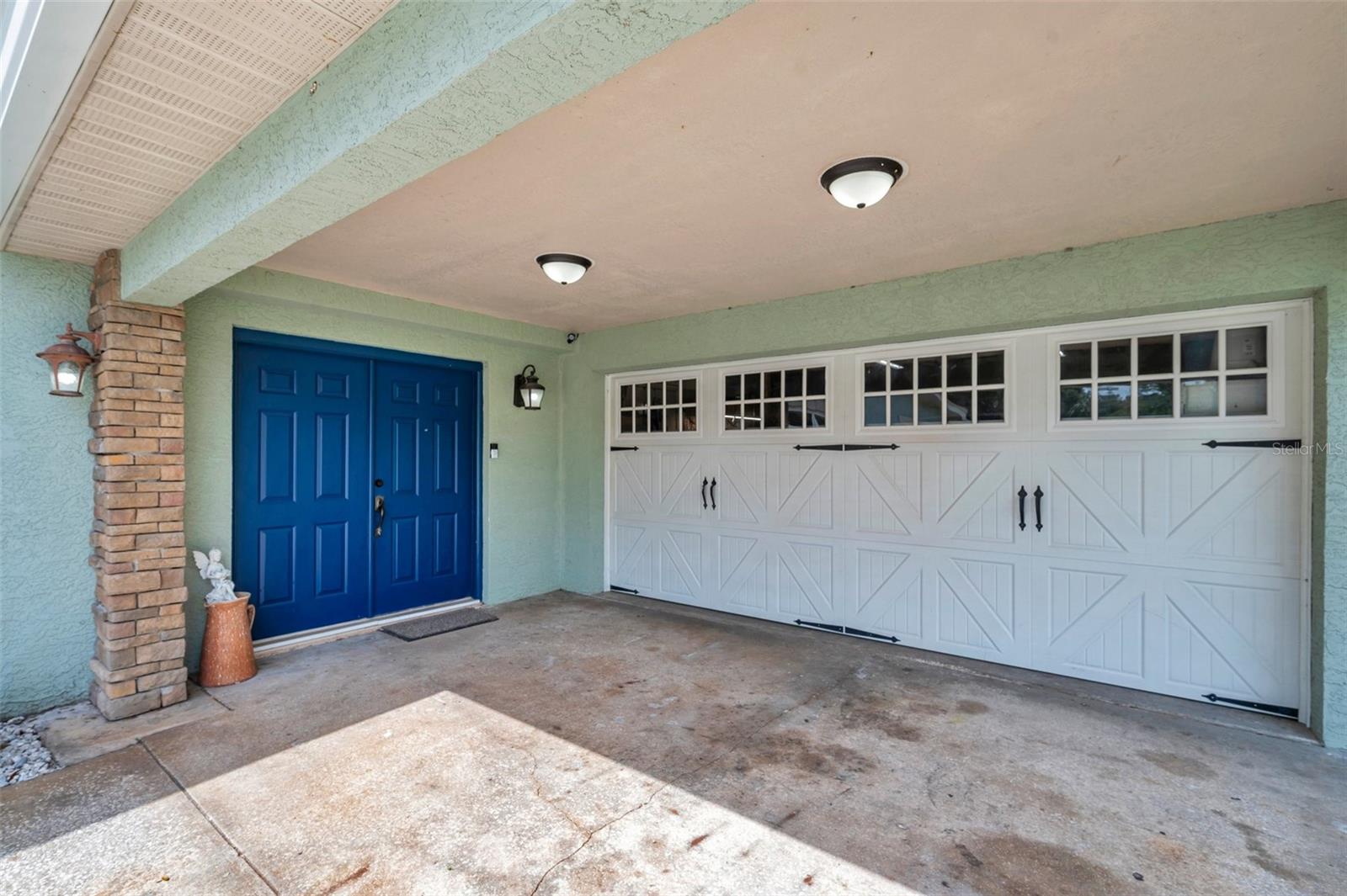 2-Car Garage