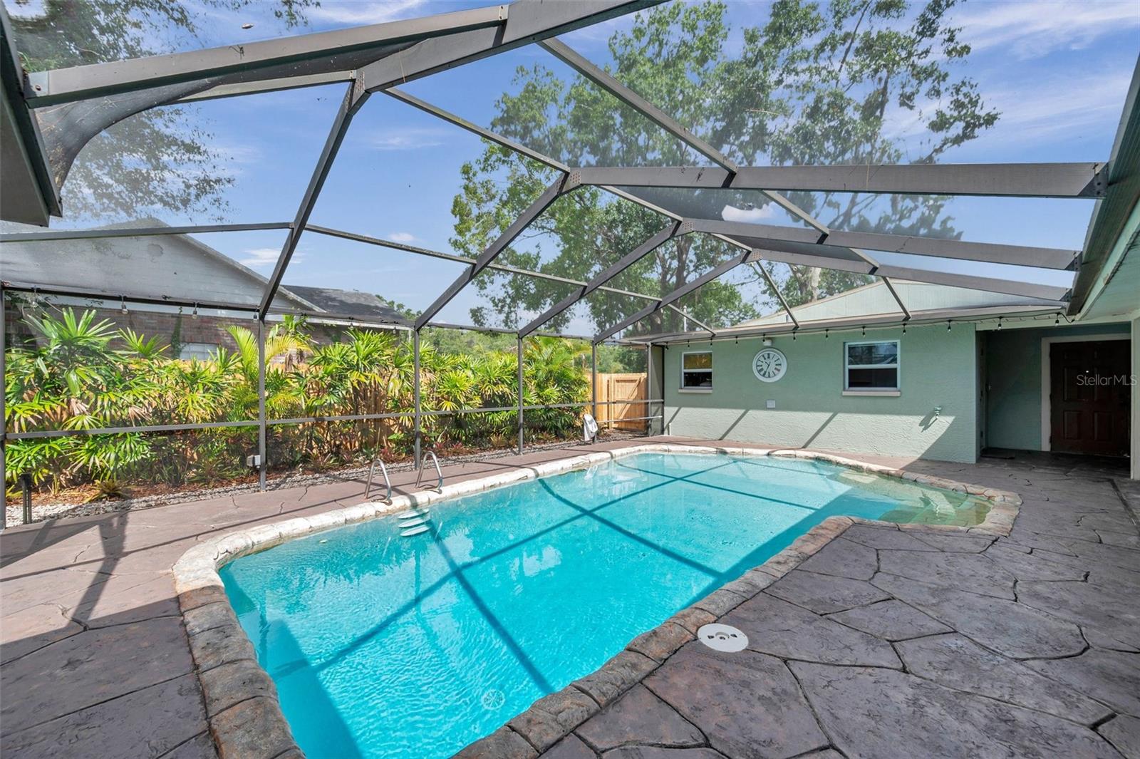 Chlorine Gunite Pool