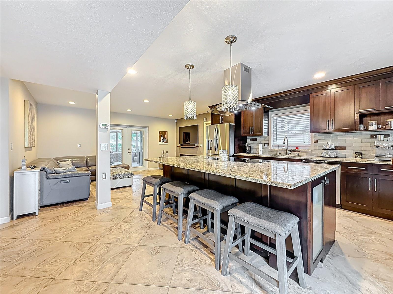 6X8 center island with oversized convection cooktop and extractor with lights