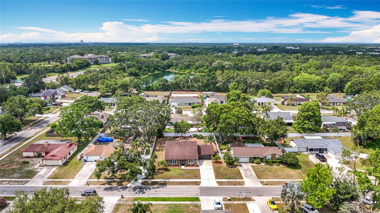 Quiet neigborhood with no HOA