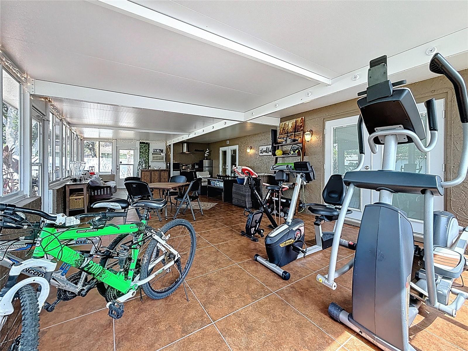 800 SF entertainment room with appliances