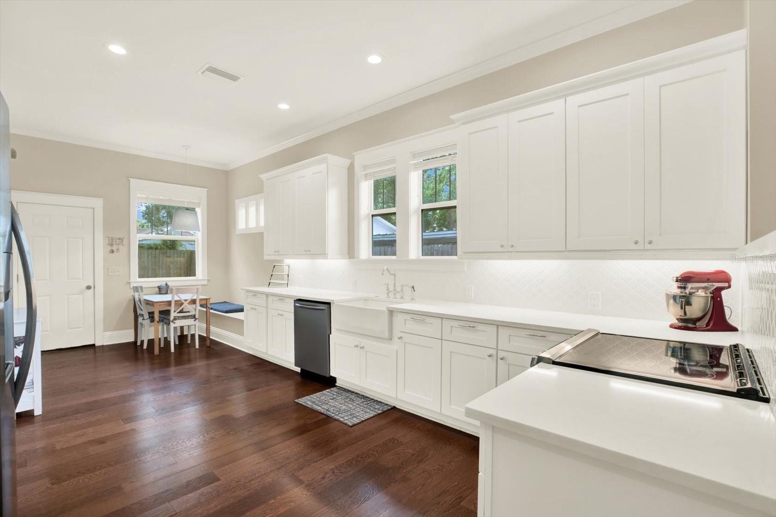 Looks of cooking space