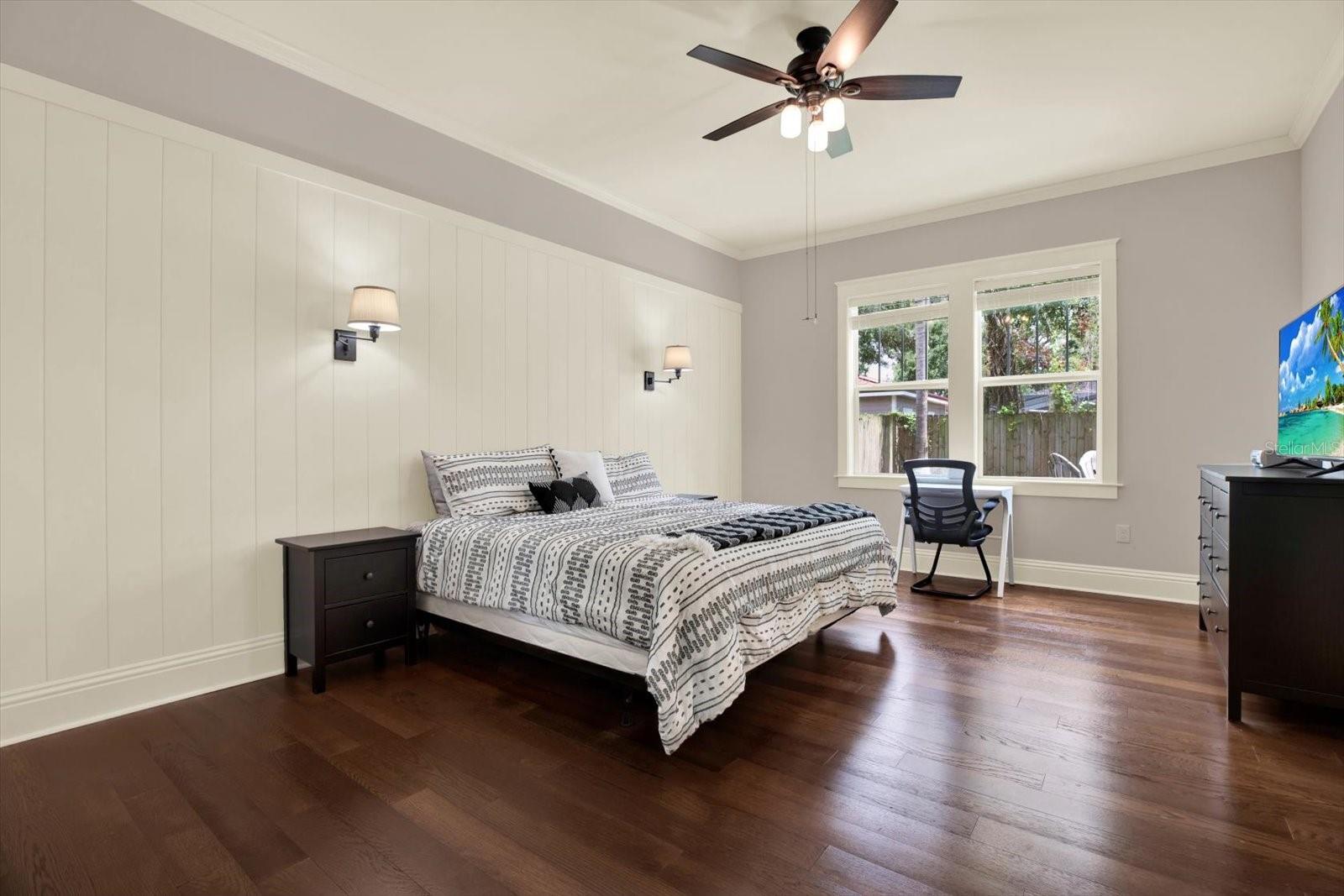 Primary Bedroom 18'-14'