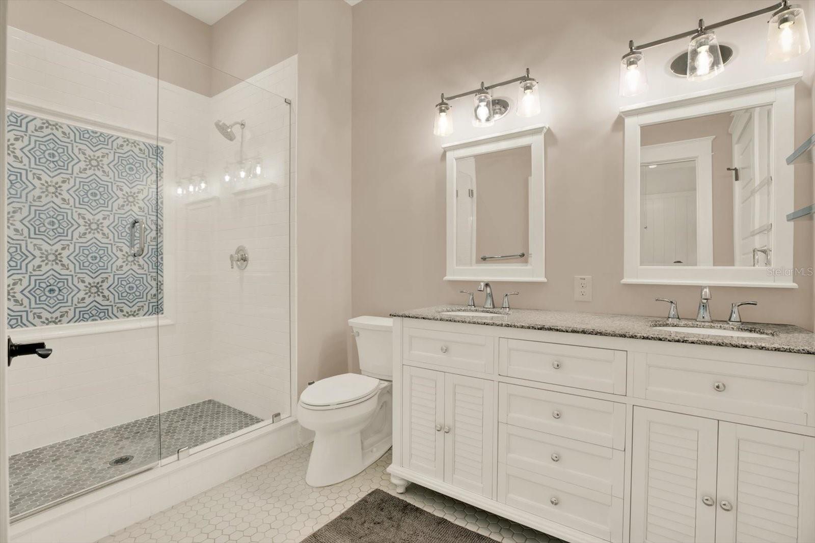 Lovely functional bath
