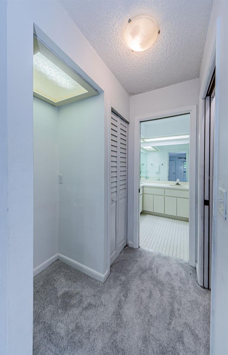 Closet Area Nook
