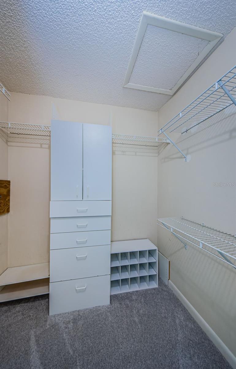 Walk in Closet