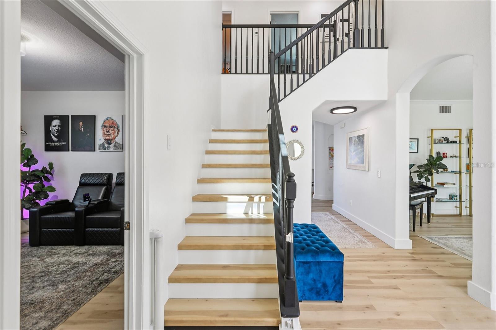 Foyer & Main Stairs