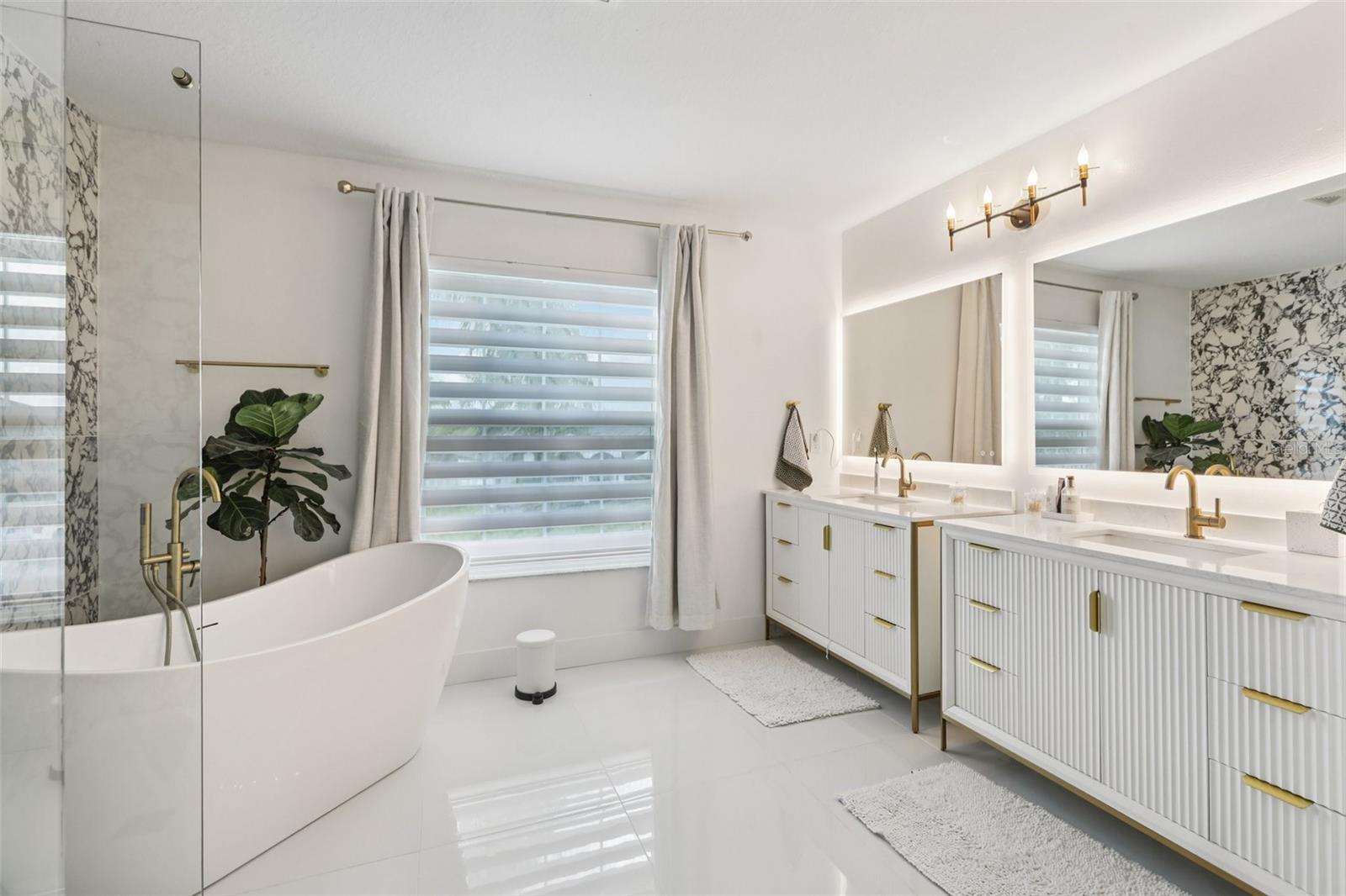 Master Suite Bathroom