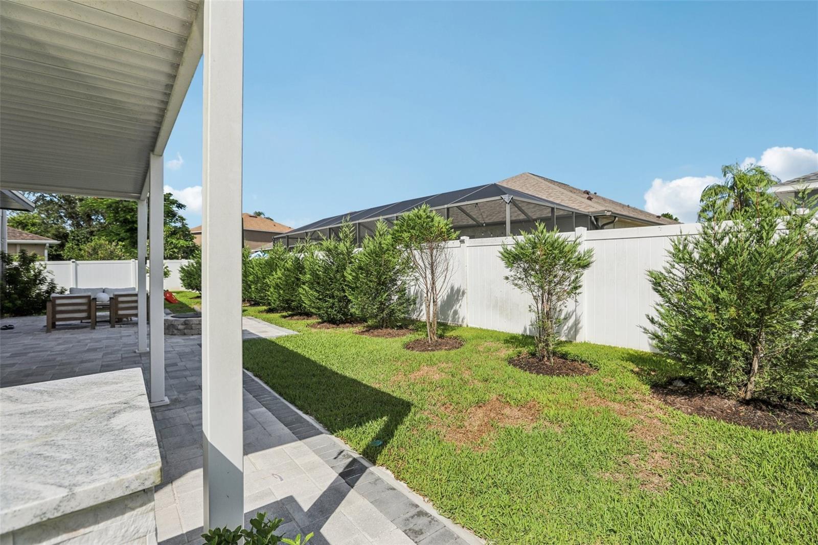 Outdoor Kitchen - Fenced Backyard