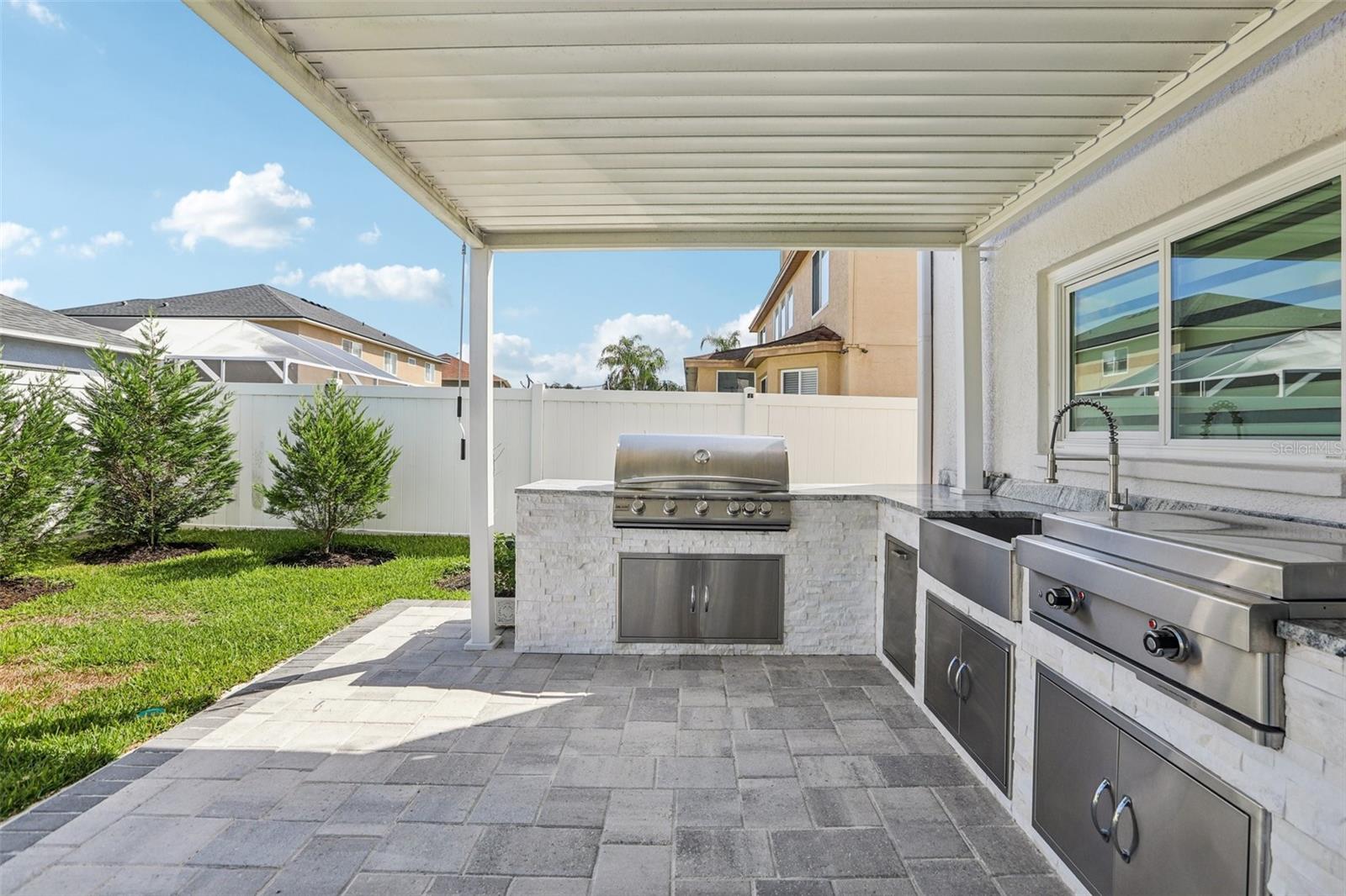 Outdoor Kitchen