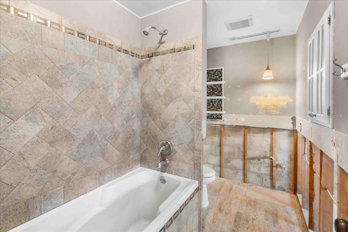 Bathroom for bedroom 1 and 2
