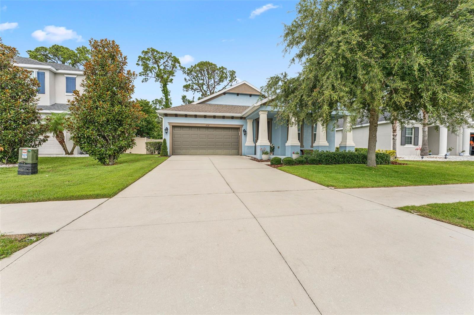 Driveway & Exterior Front