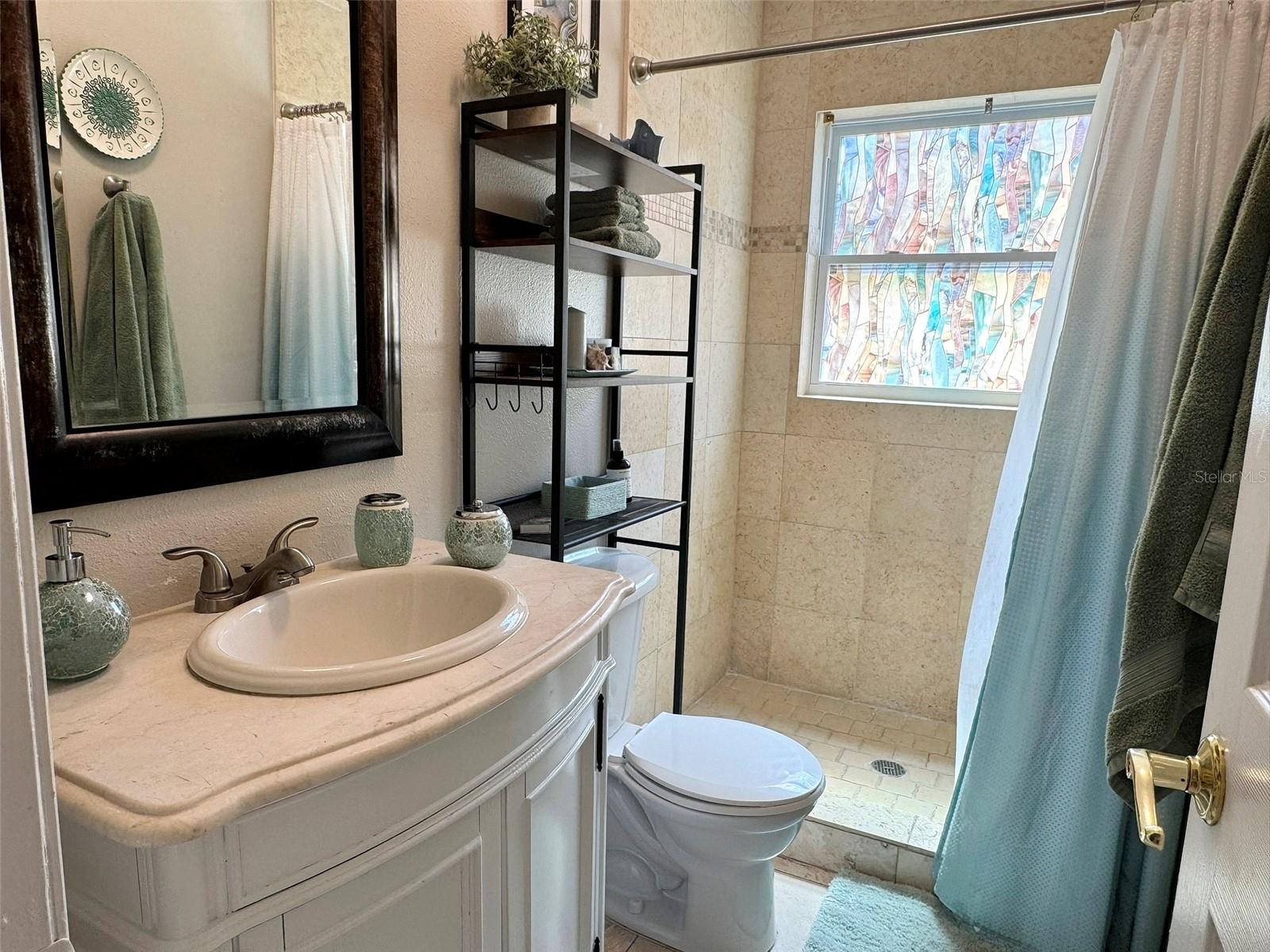2nd full bath with shower