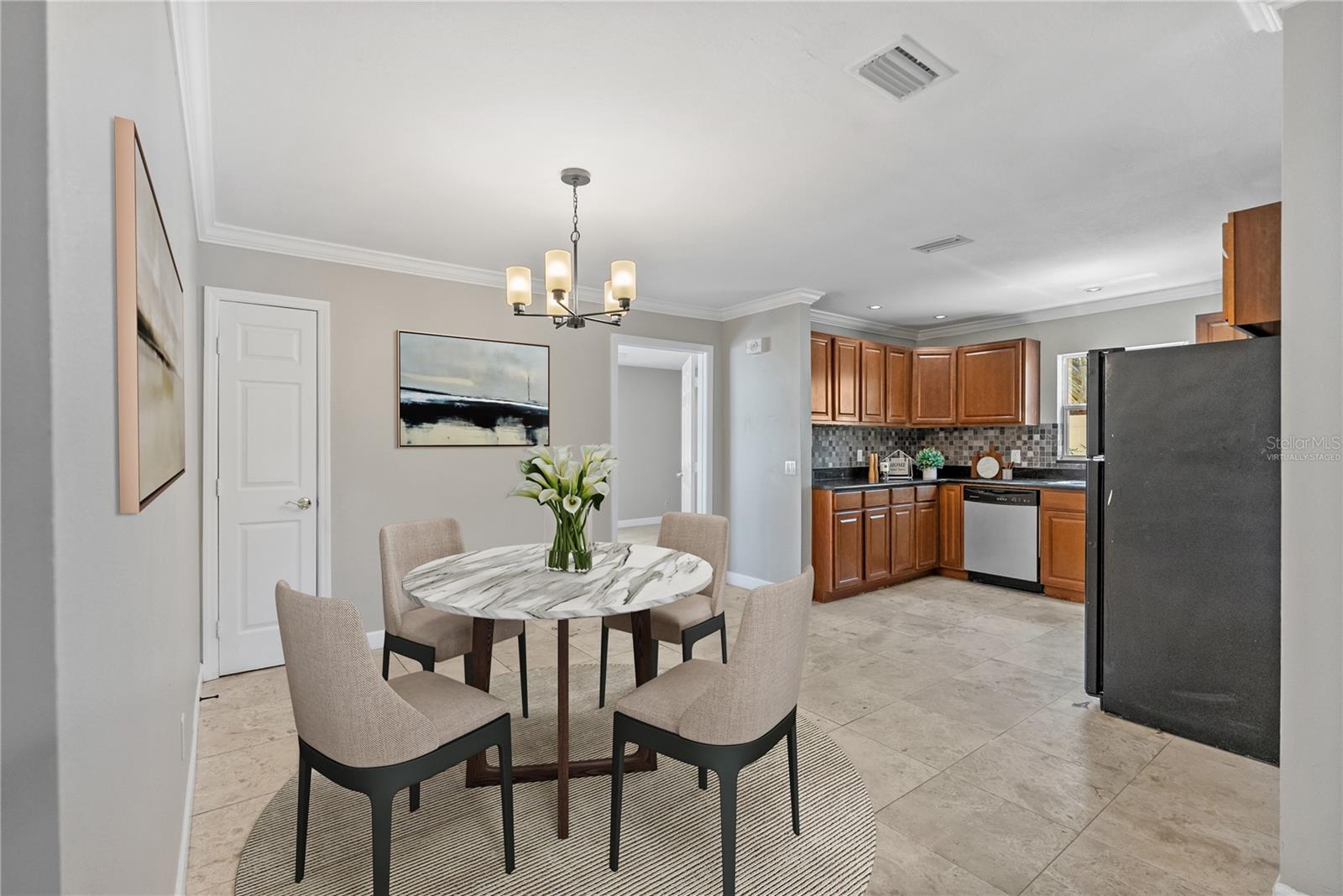 dining area (virtually staged)