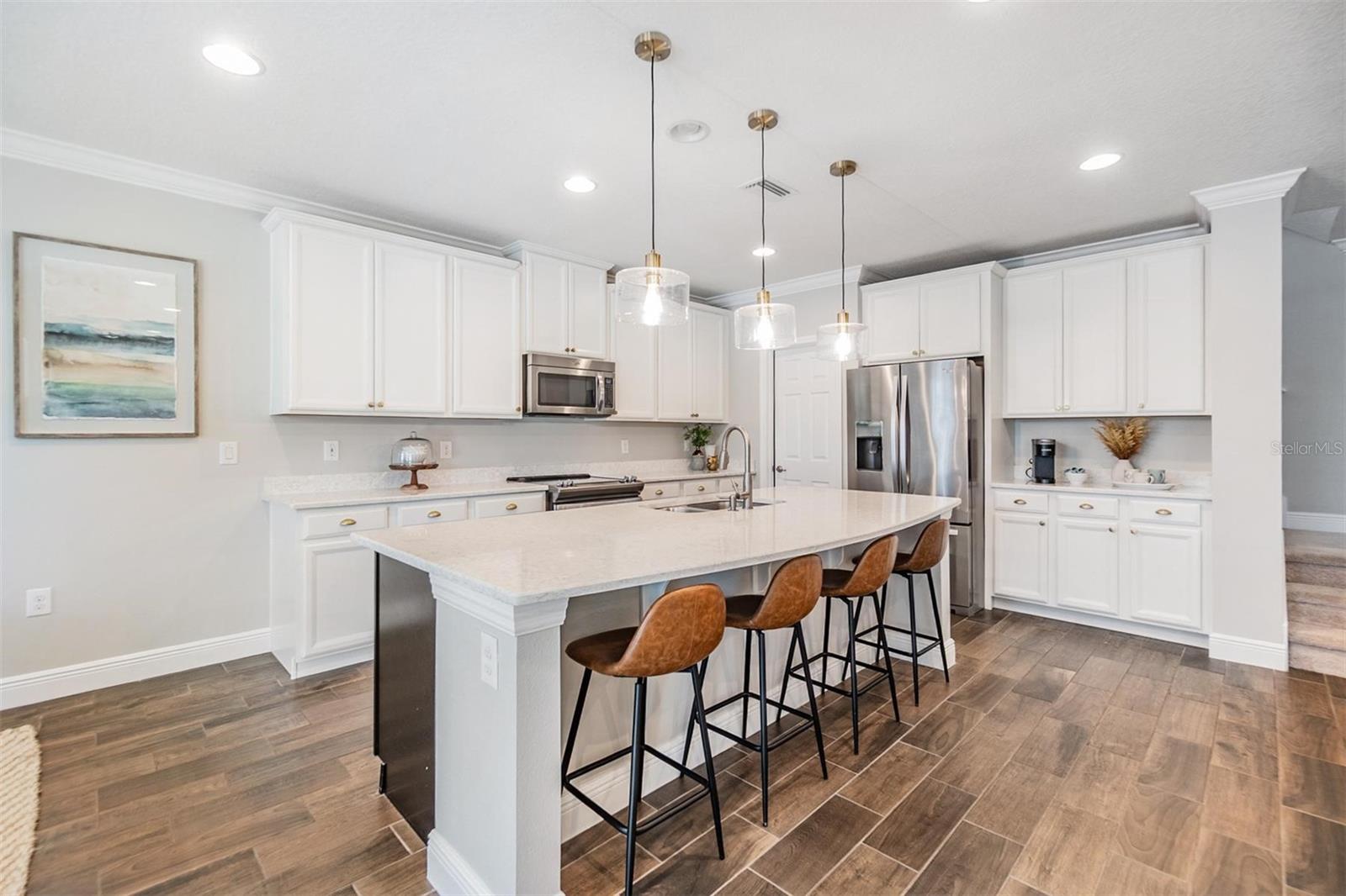 Plenty of counter and cabinet space