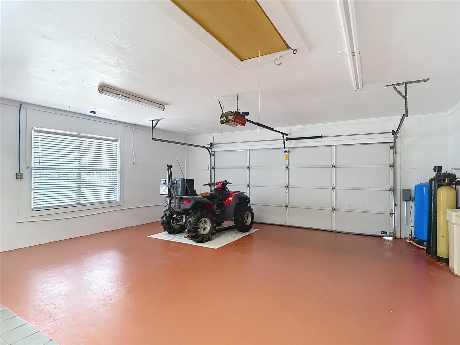 TB8397176