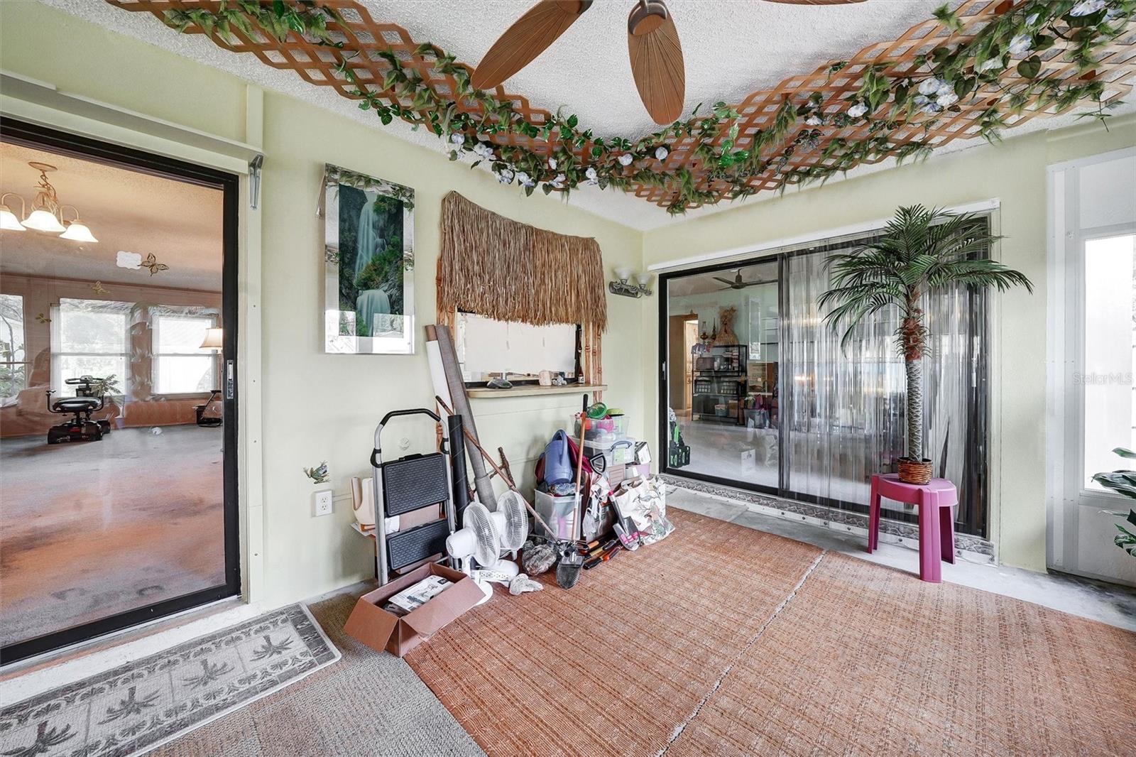 FLORIDA ROOM