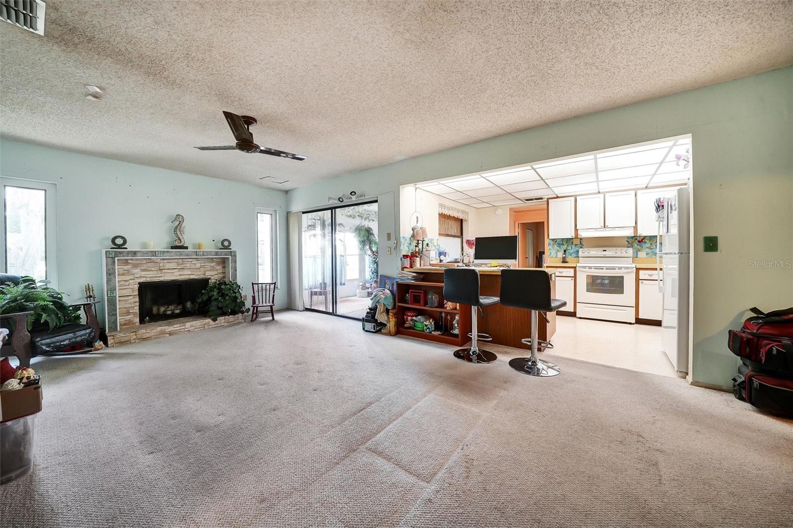 FAMILY ROOM