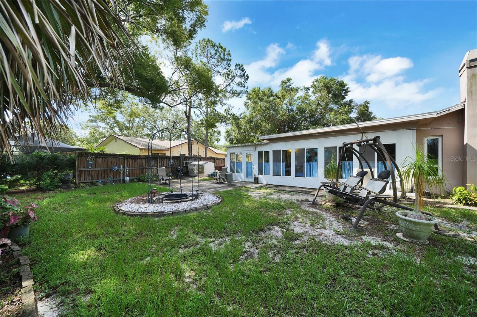 FLORIDA ROOM