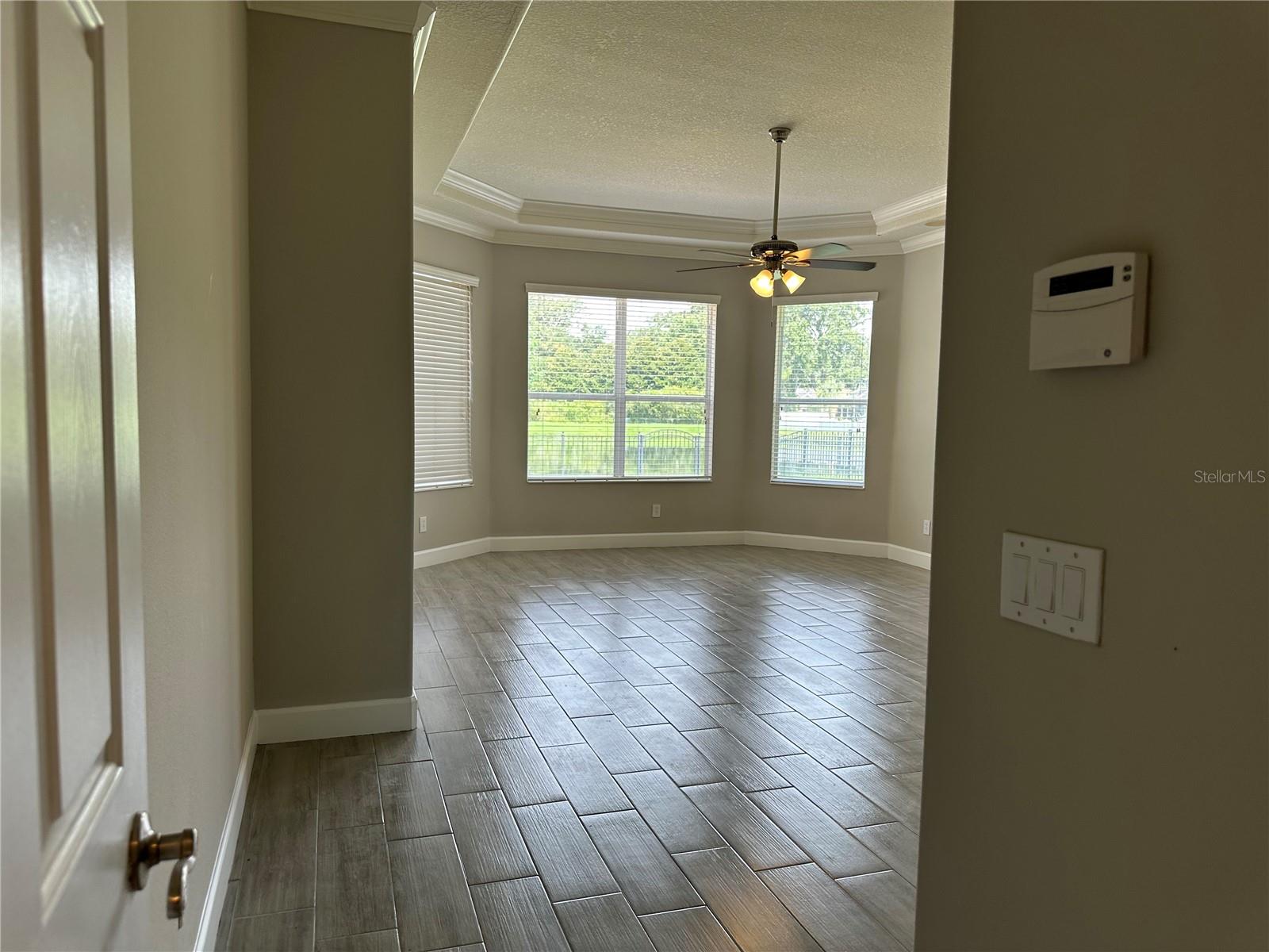 HUGE MASTER BEDROOM WITH NEW TILE