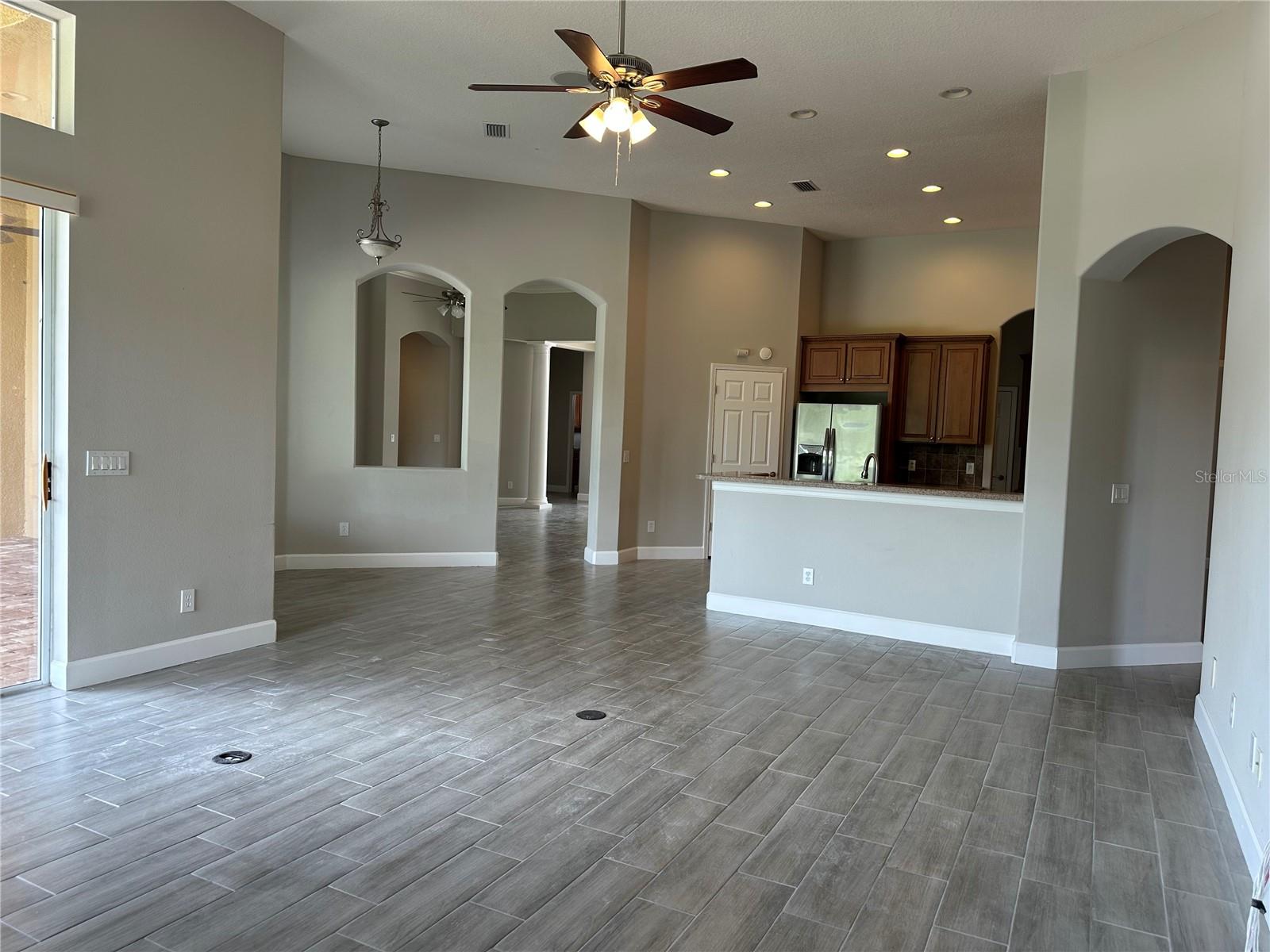 FAMILY ROOM BY THE KITCHEN