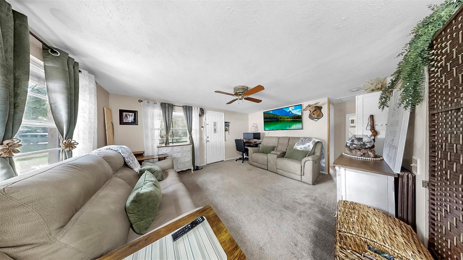 In law home living room