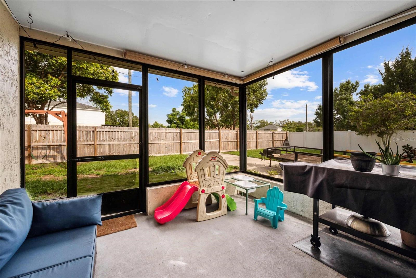 Back Screened & Covered Patio