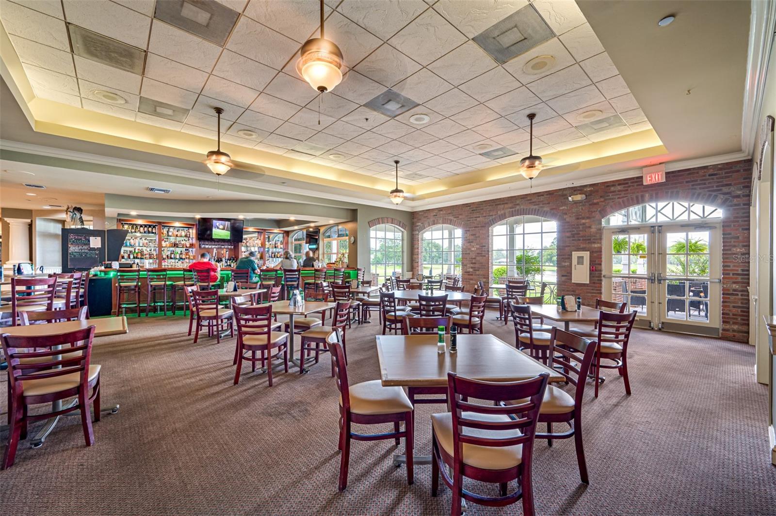 clubhouse dining