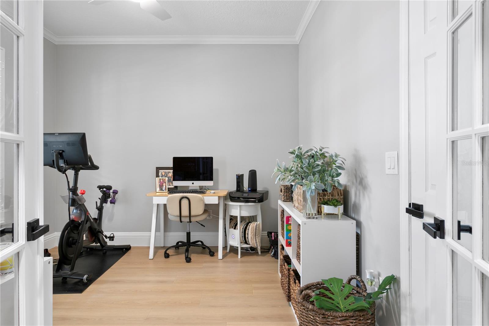 Fifth Bed/Office w/ closet