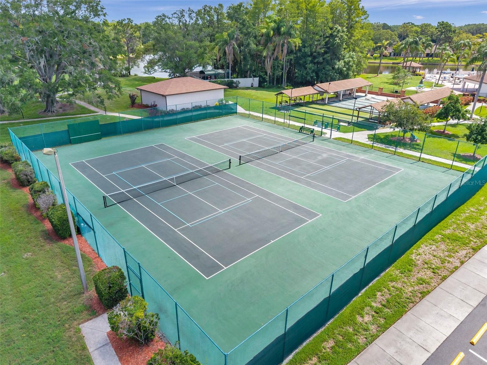 Tennis/pickleball courts