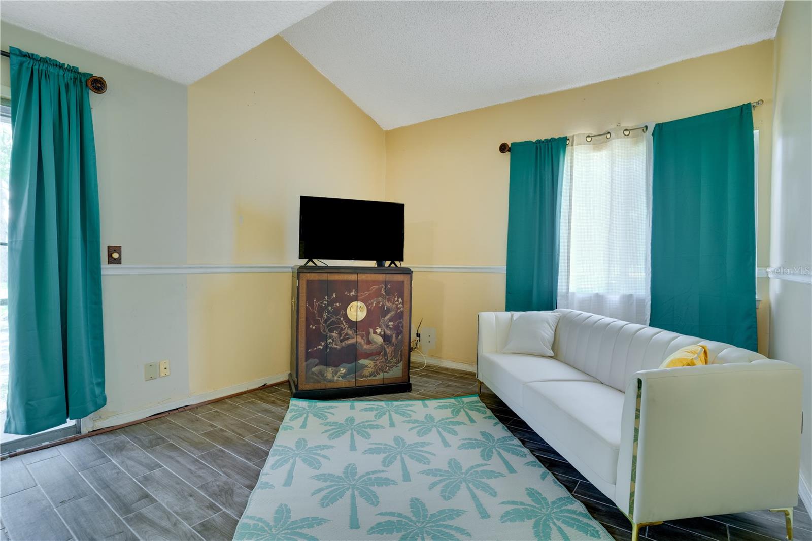 Living room (3)